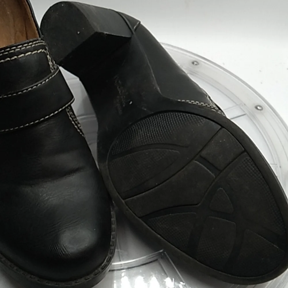 Natural Soul 6 black heels